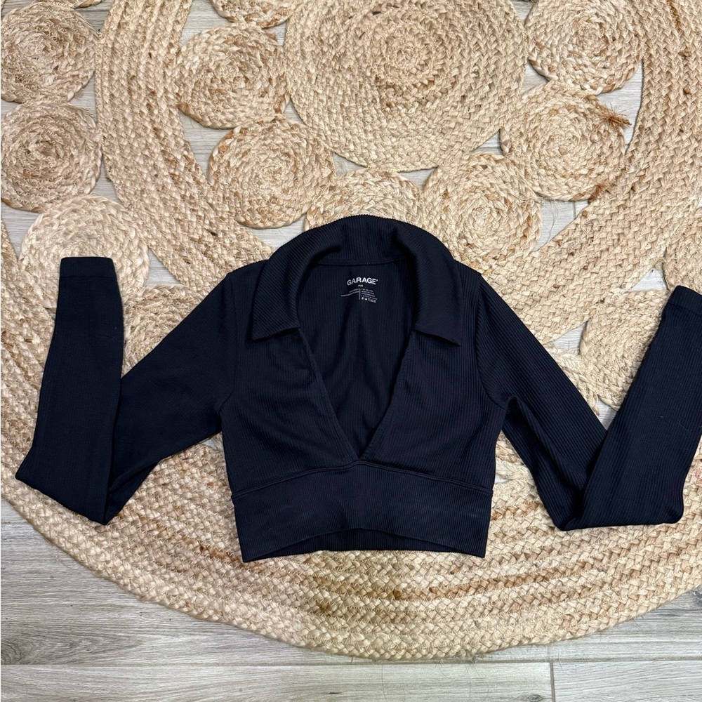 Garage Black Ribbed V-Collar Long Sleeve Crop Top